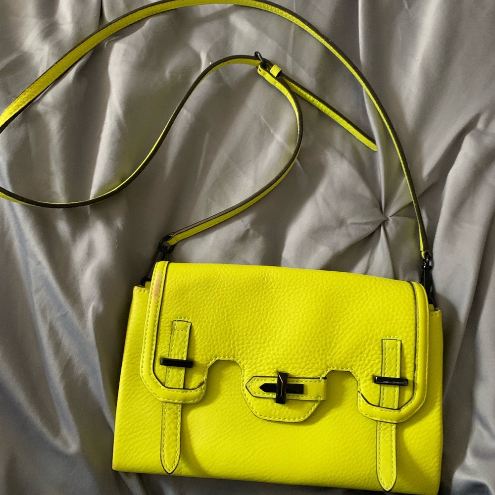 The perfect neon bag